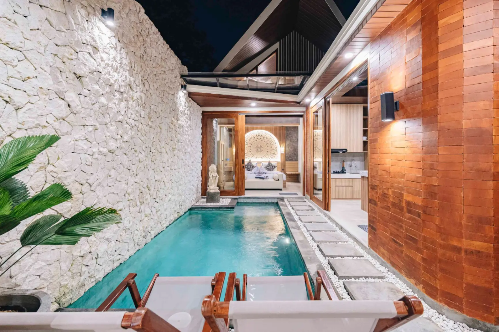 FREEHOLD- BRAND NEW 2 BEDROOM VILLA IN NUSA DUA — image 1