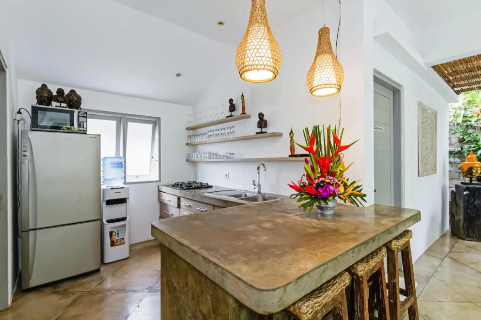 LEASEHOLD – 5-BEDROOM VILLA IN SEMINYAK |17 YEARS — image 4