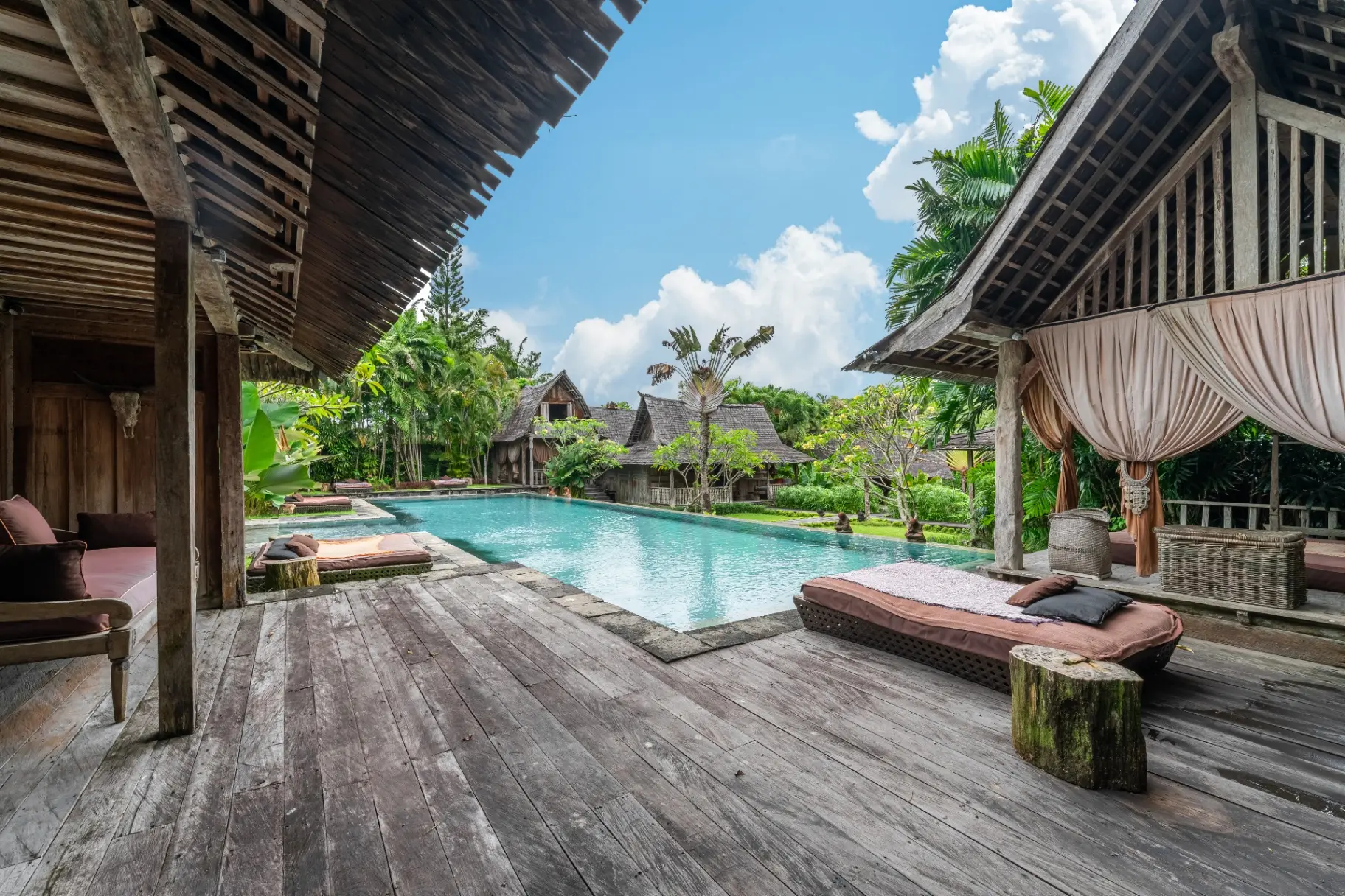 Villa Asli – Huge 5 Bedroom in Batubelig Only 1 Minute Walk to the Beach!! — image 2