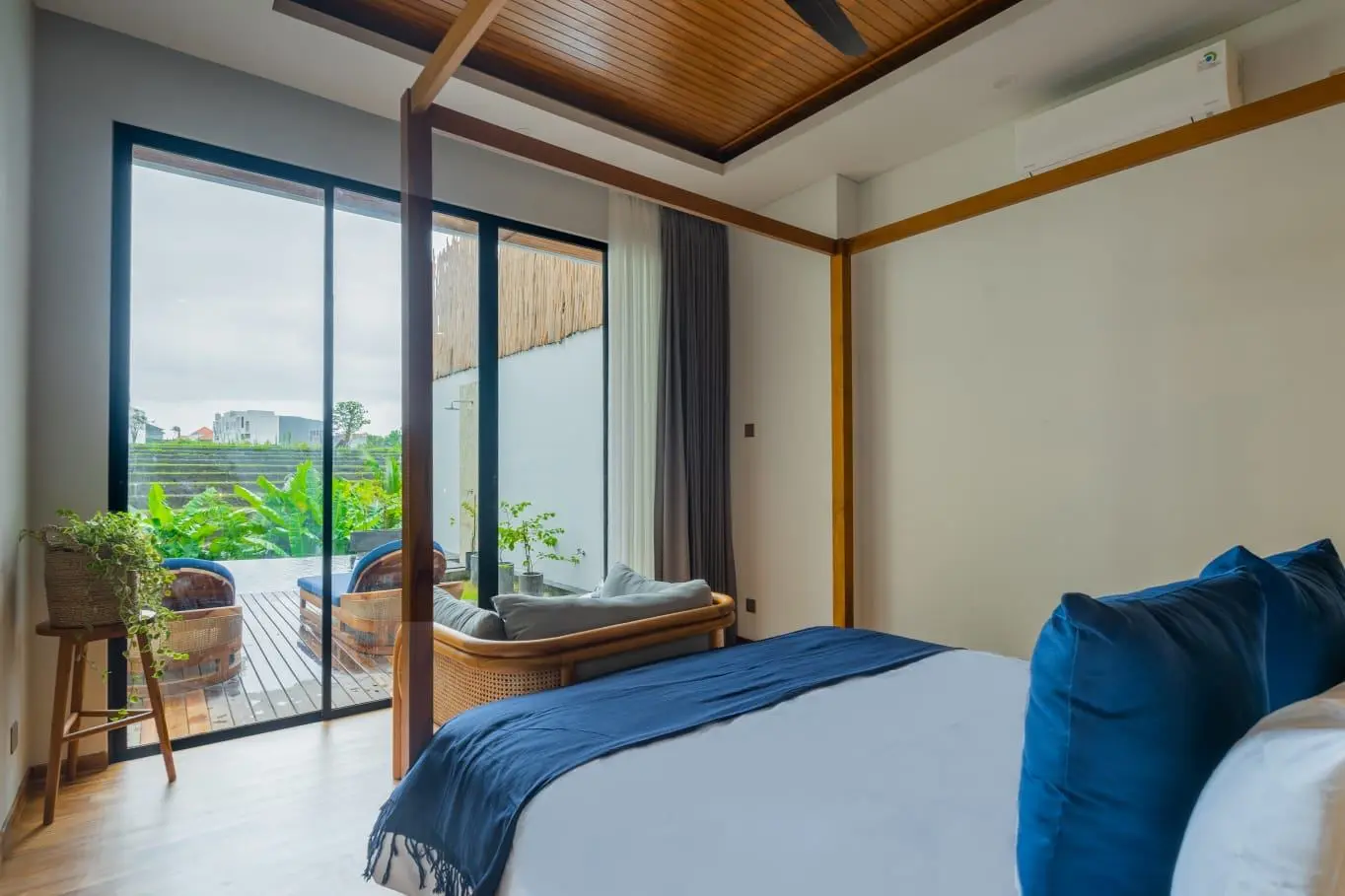 Pererenan 4-bedroom — image 1