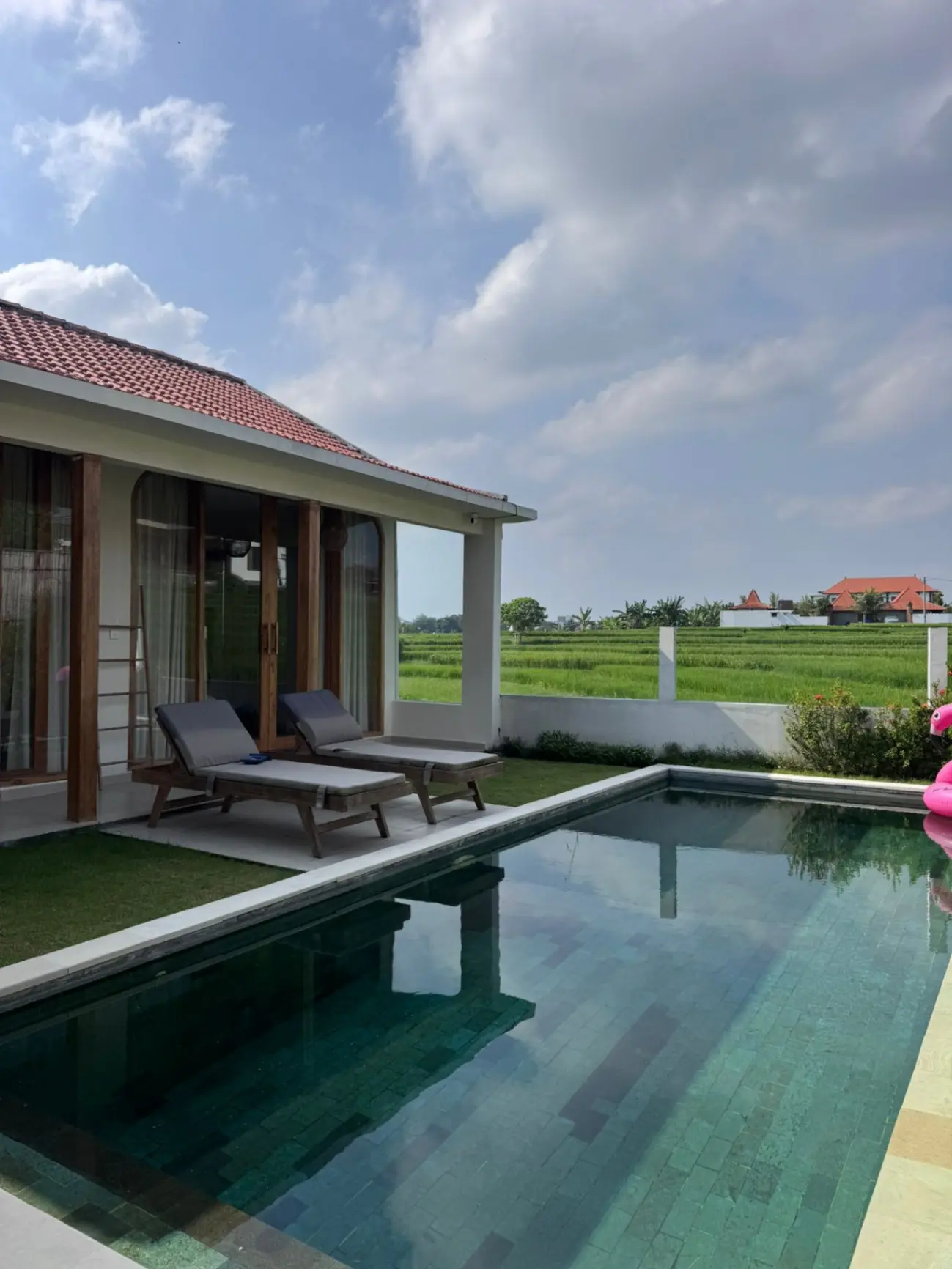 3 bedrooms Serene Villa in Cemagi — image 1