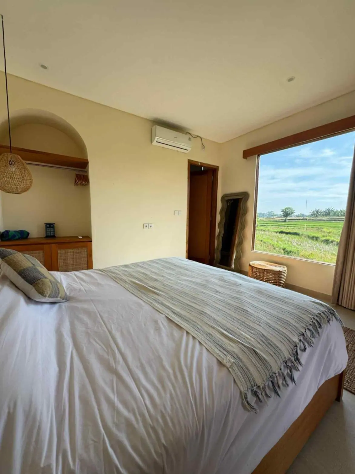 3 bedrooms Serene Villa in Cemagi — image 2