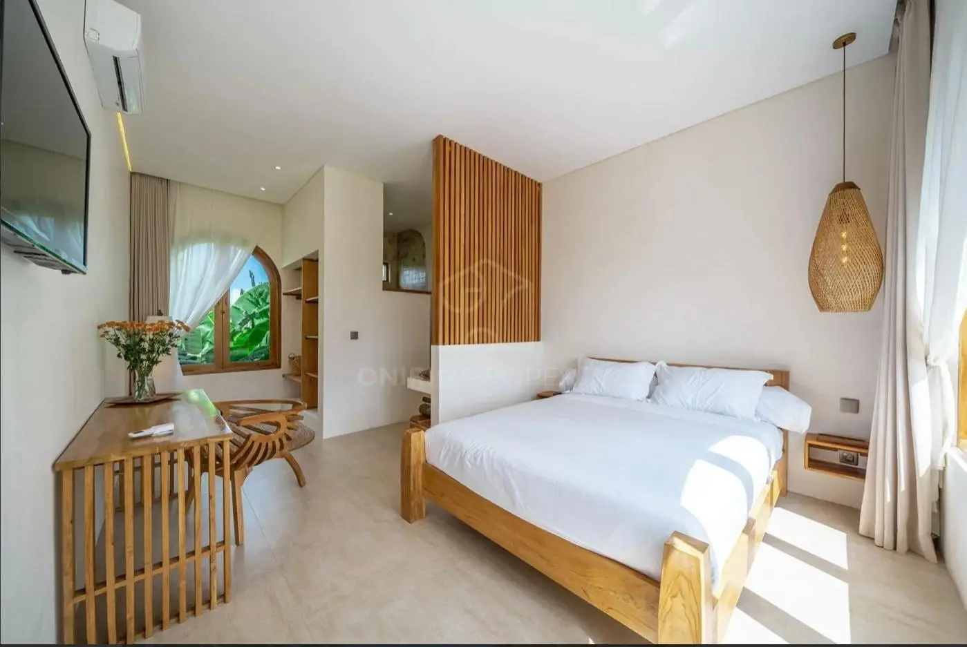Villa Ixora - Exquisite 3BR Villa in Berawa-Canggu — image 3