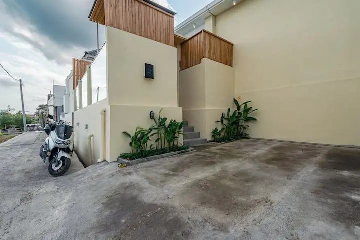 Pererenan 3-bedroom — image 1