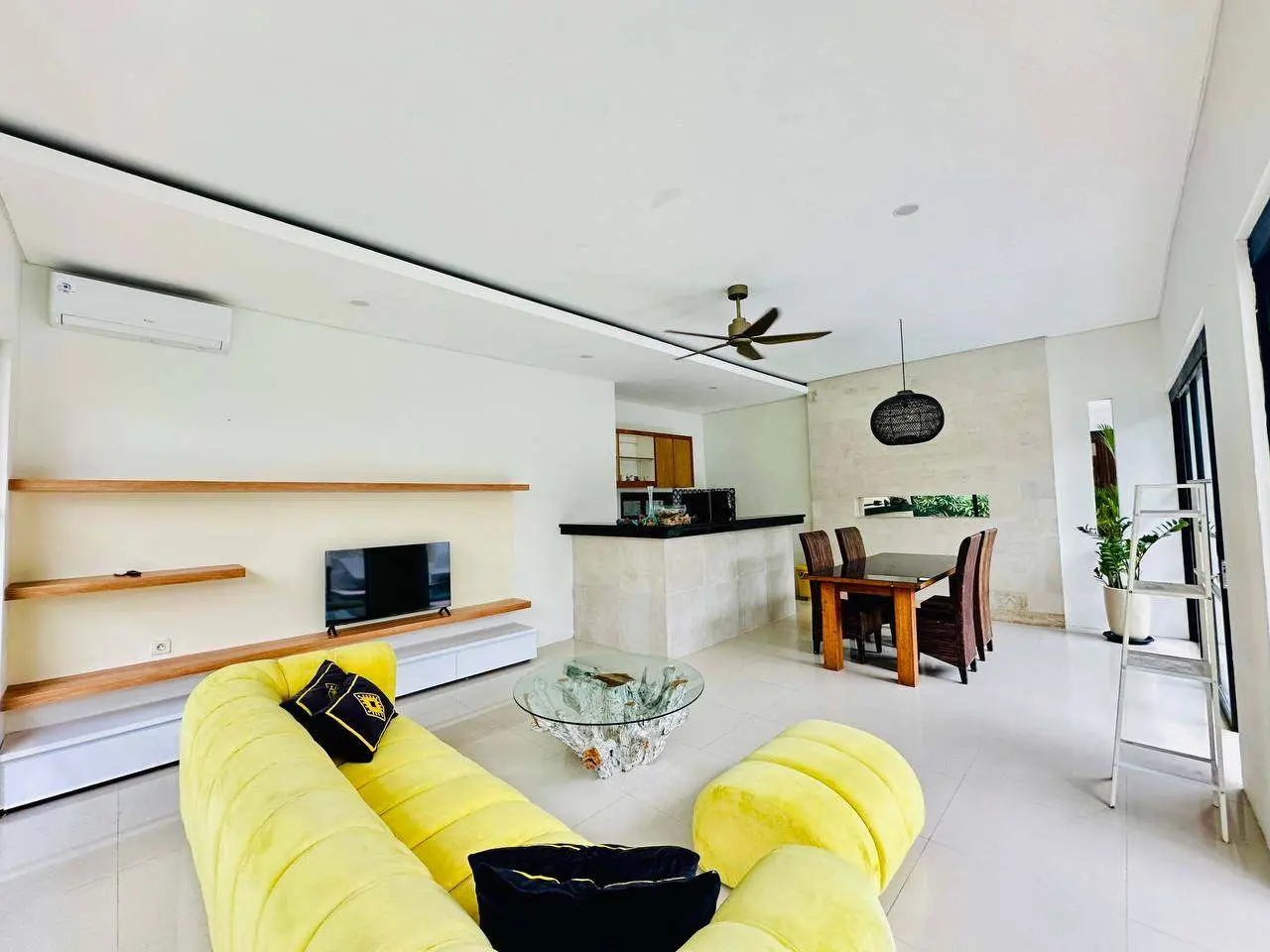 2 BEDROOM VILLA FOR LEASEHOLD IN UMALAS - AF515 — image 2