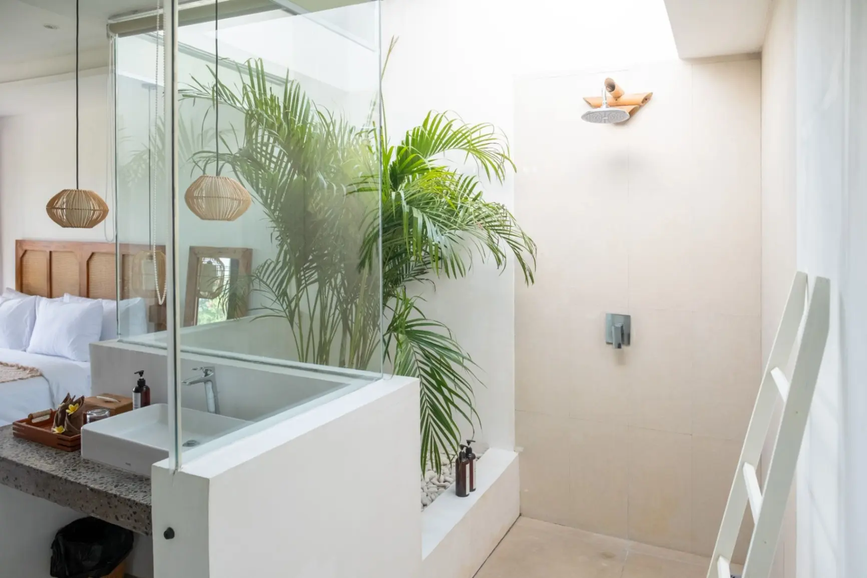 2-Bedroom Villa in Prime Berawa — image 2