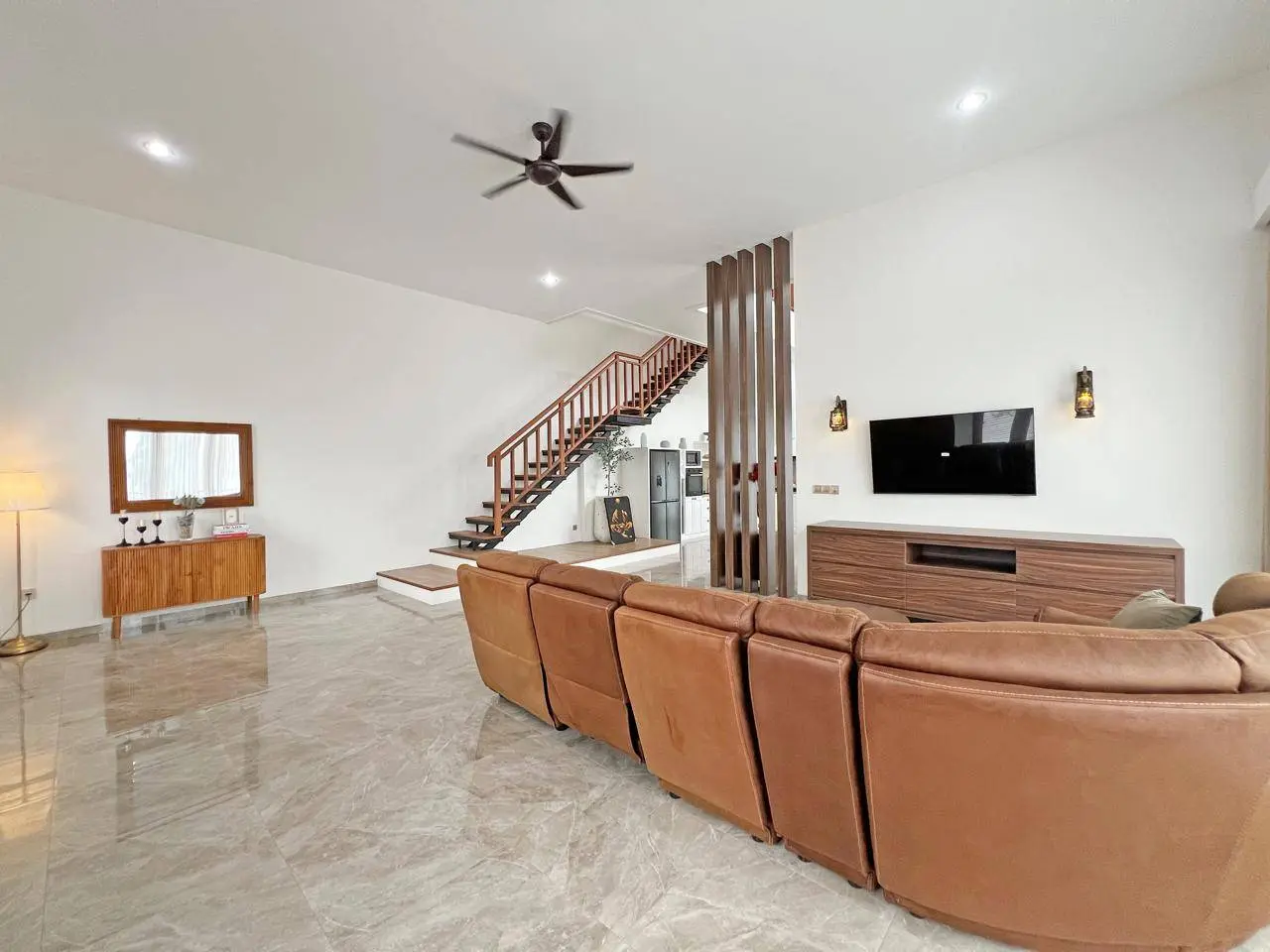 Modern Luxury Brand New Villa - 3 bedrooms in Ungasan — image 4