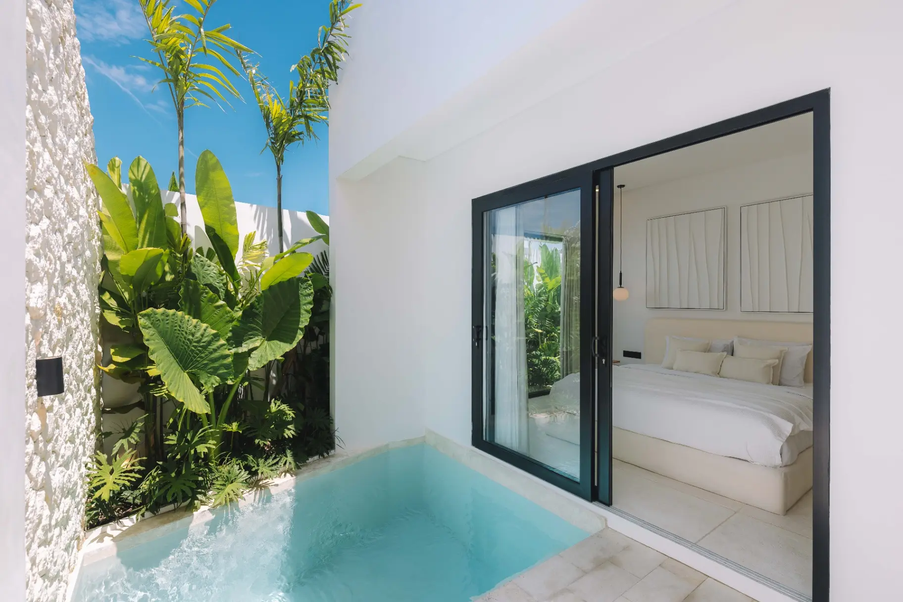 Modern 1-Bedroom Villa with Private Pool in Buduk — image 2