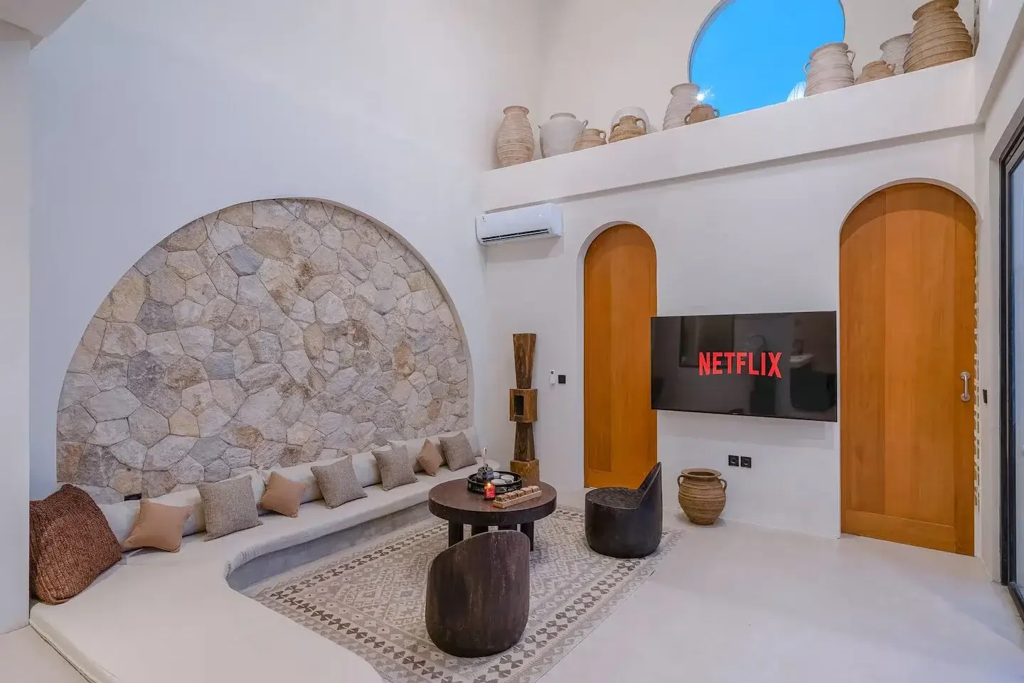 3 BEDROOMS VILLA IN SEMPOL-PERERENAN — image 1