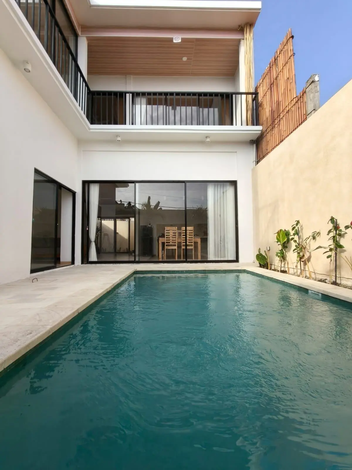 DO 457- FOR RENT MODERN STYLE VILLA IN CANGGU — image 4
