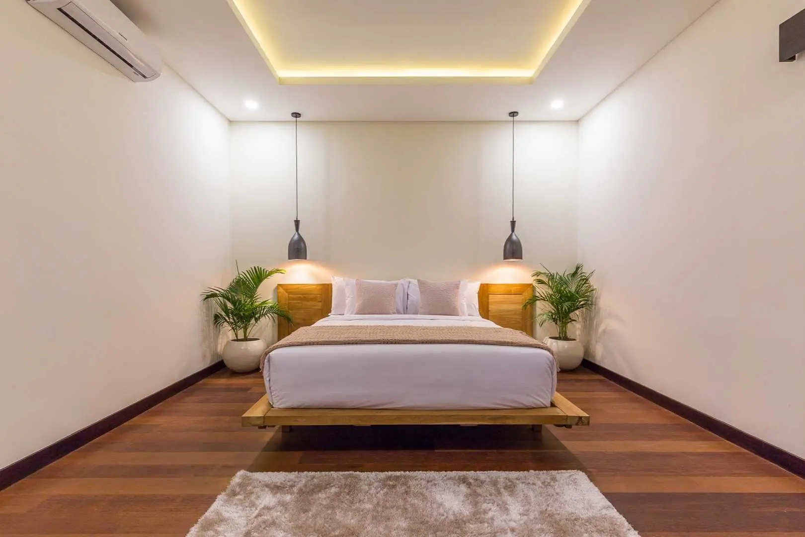 Price Drop - 3BR Tropical Villa Pets Allowed — image 2