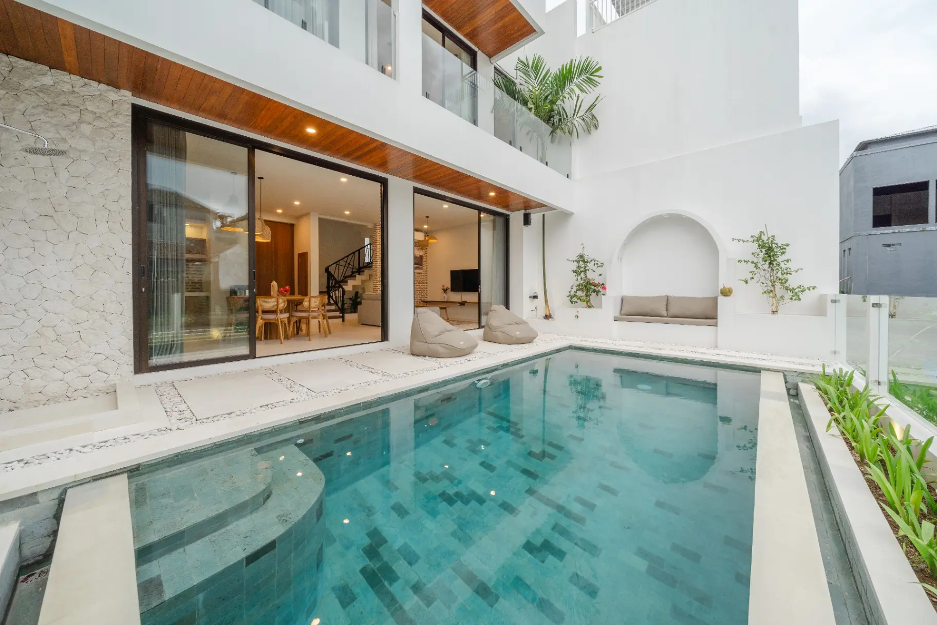 3 bedroom brand new luxury villa in Canggu with rice field view — image 1