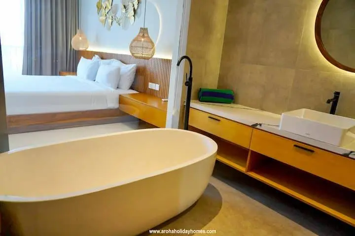 Canggu 4-bedroom — image 1