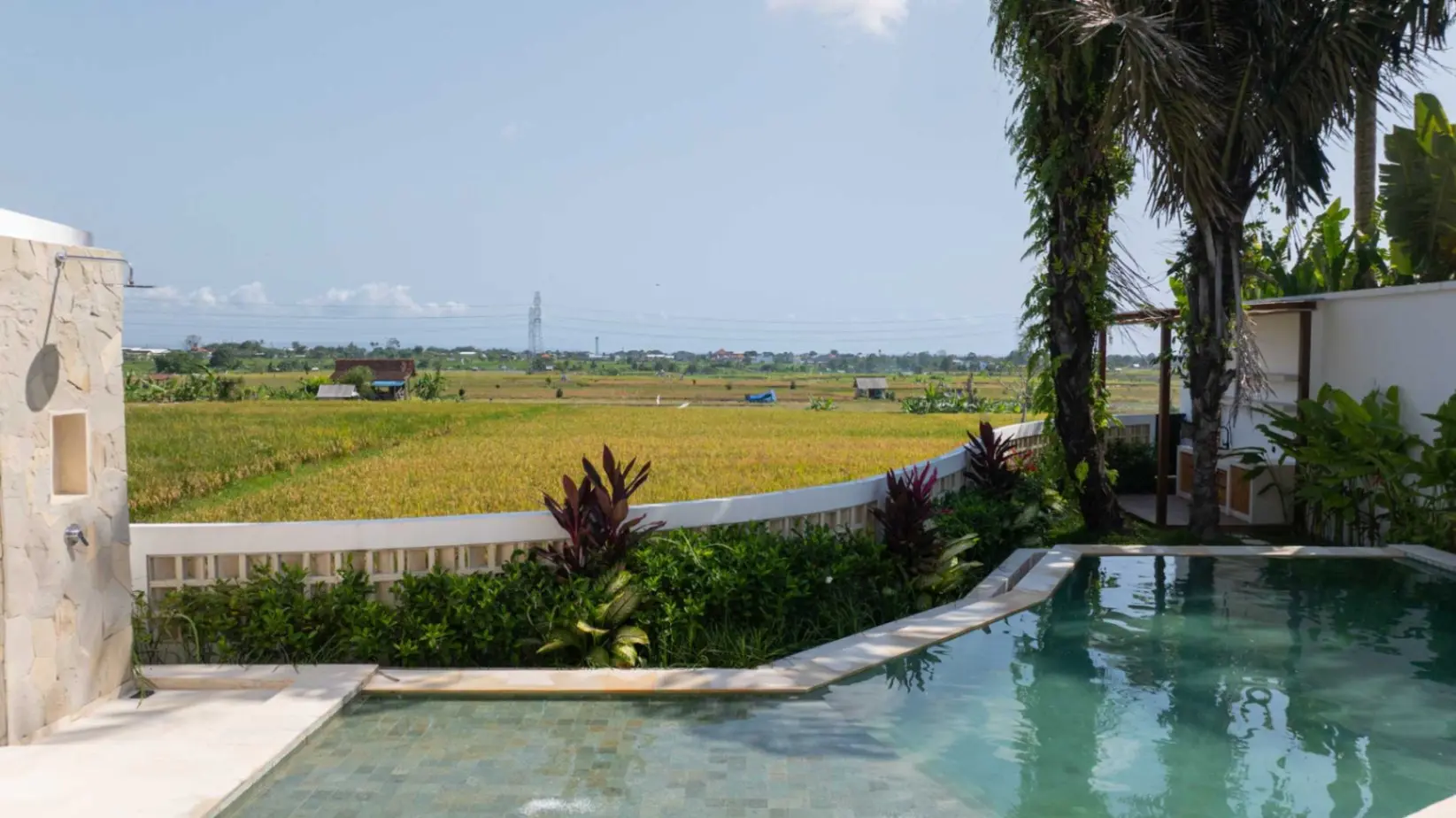 2-Bedroom Villa with Bright Open Living Spaces in Cepaka — image 2