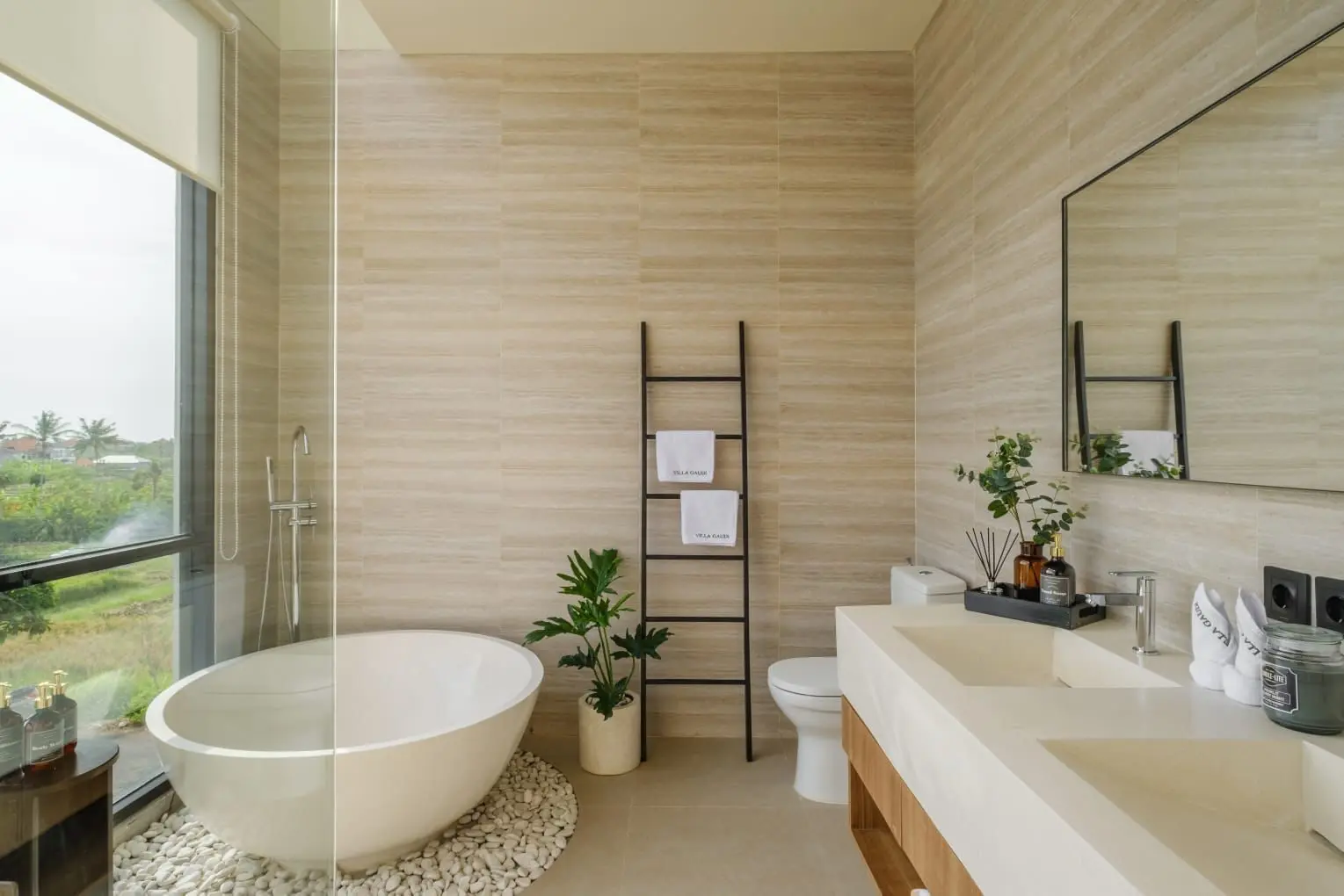 2 Bedroom Tumbak Bayuh — image 4
