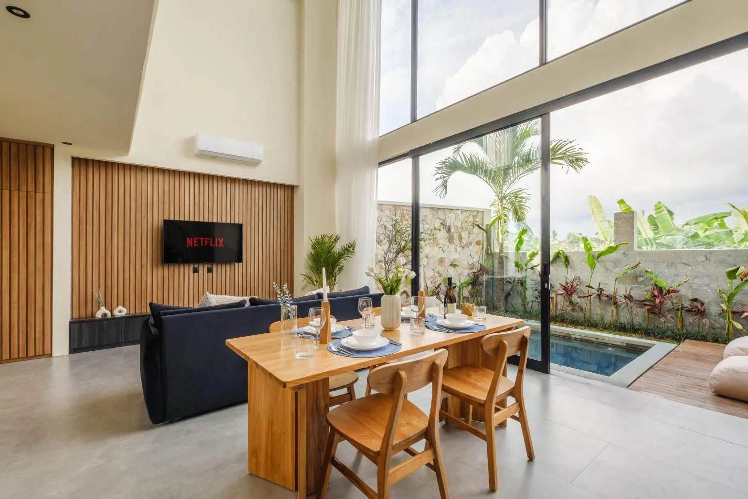 2 Bedroom Tumbak Bayuh — image 1
