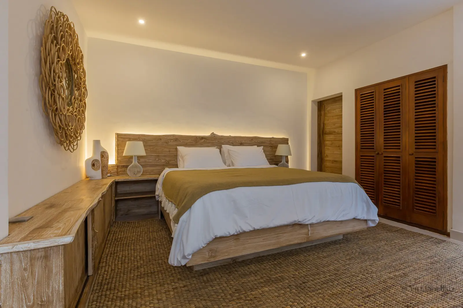 2 Beds 2 Baths VILLA in Kerobokan Bali — image 3