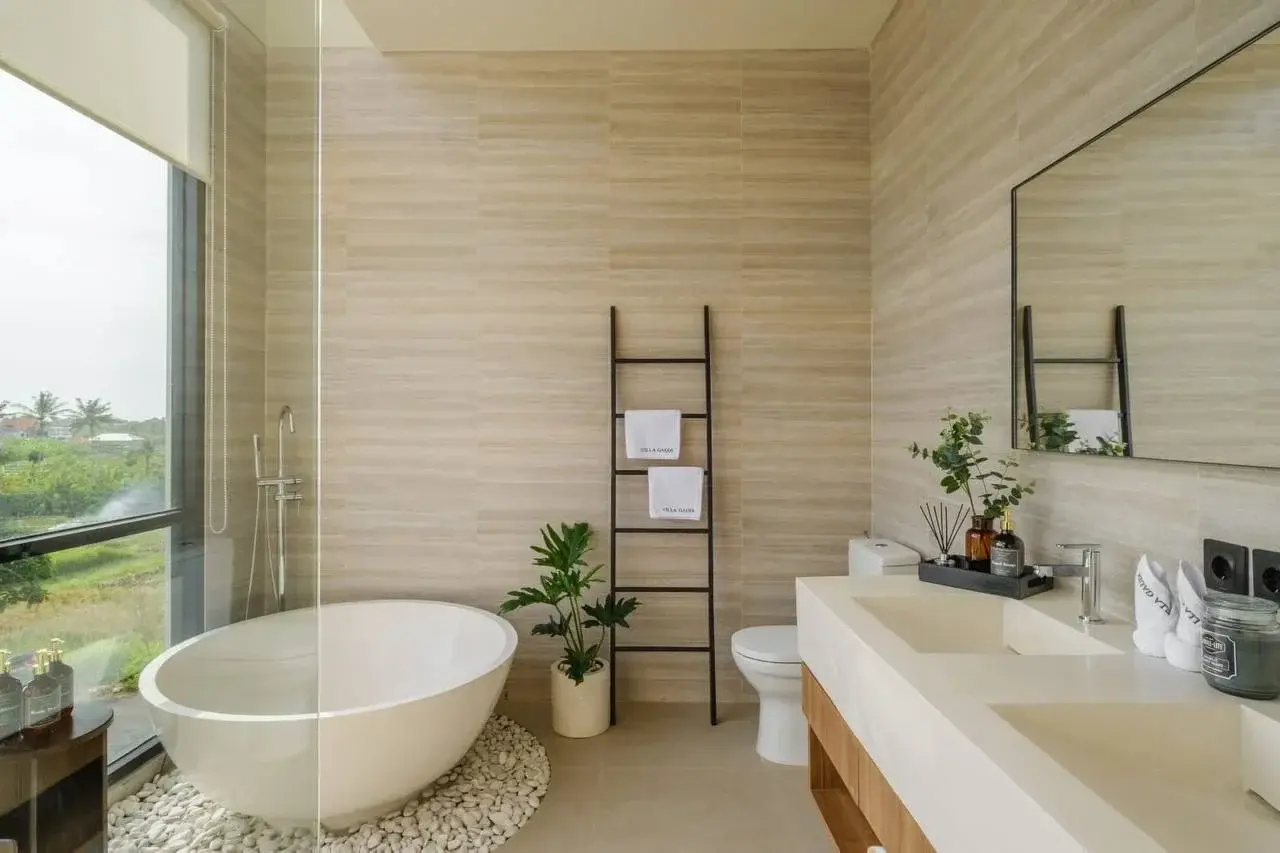 2 BEDROOM VILLA FULLY FURNISHED IN PERERENAN TUMBAK BAYUH — image 4
