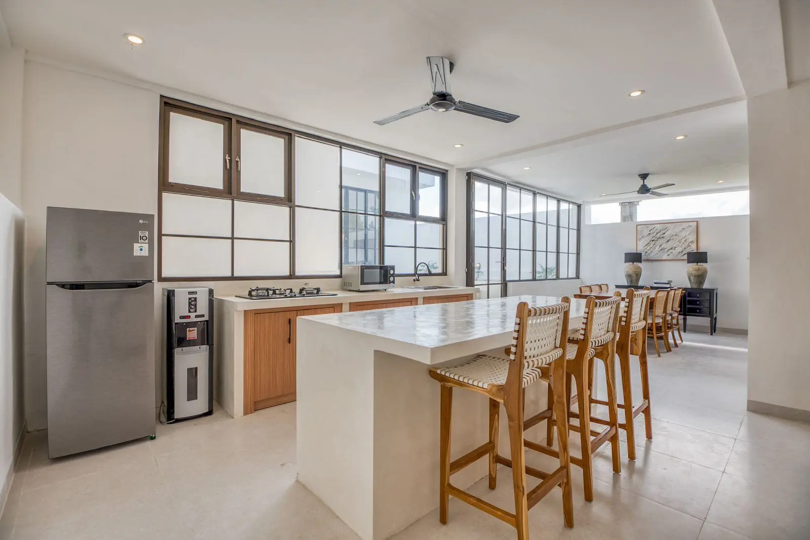 Pererenan 2 bedroom+ office — image 3