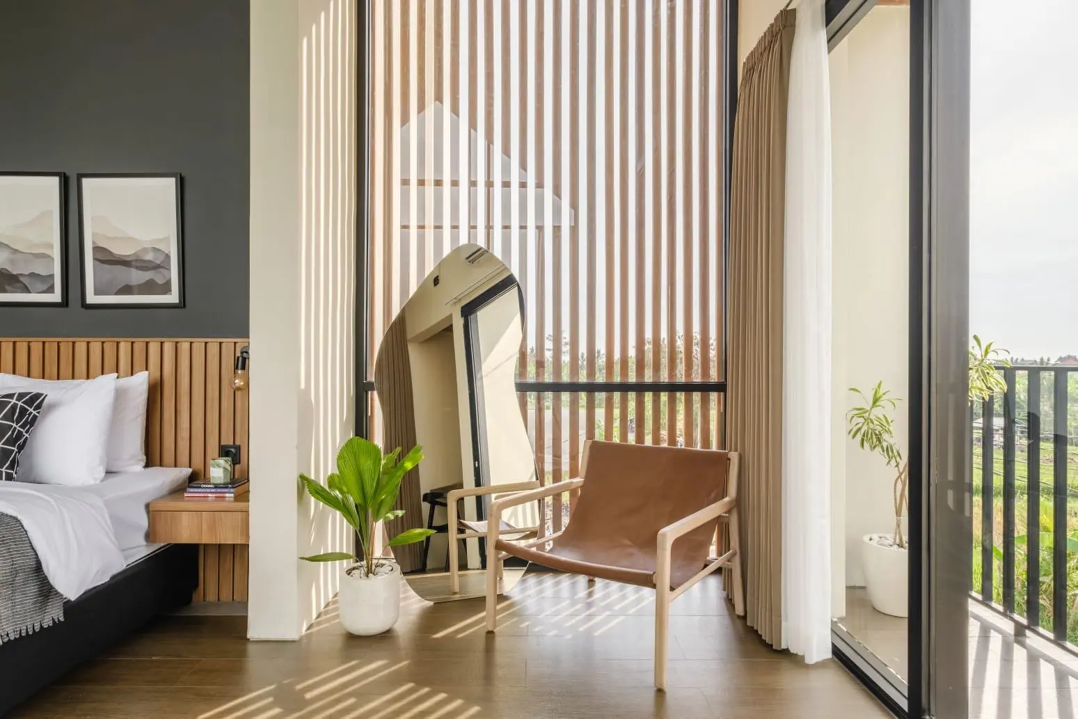 2069 Modern 2-bedroom villa located in the Tumbak Bayukh area of Pererenan. — image 4