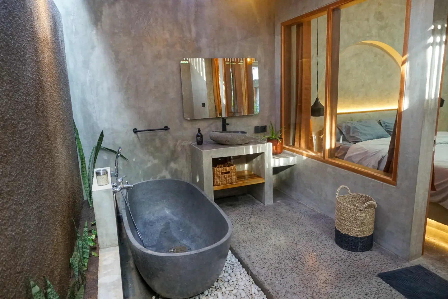 3BR Villa w/ Rooftop & Office — image 3