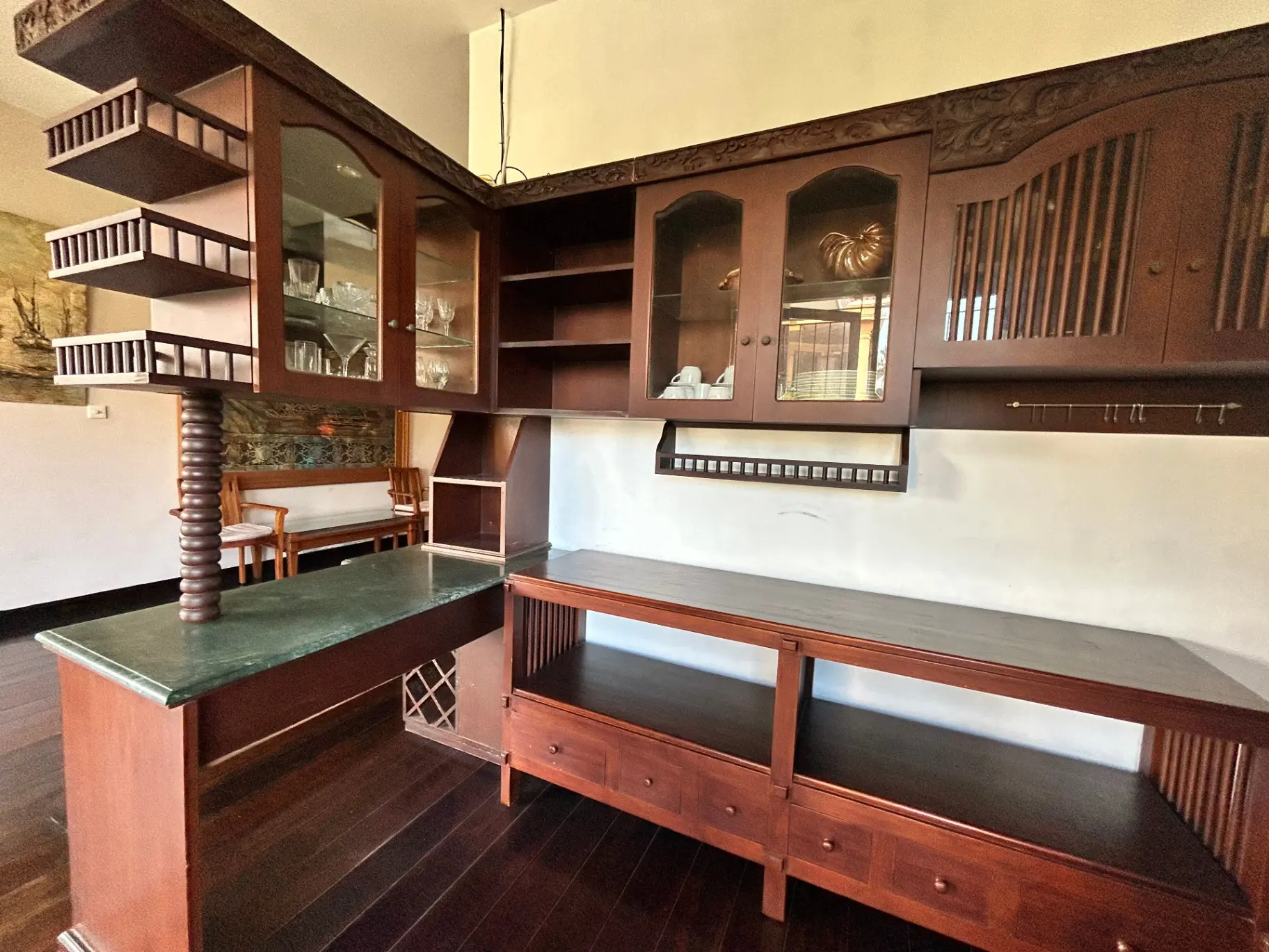 5BR Lux Villa w/ Pool & Prime Location — image 4