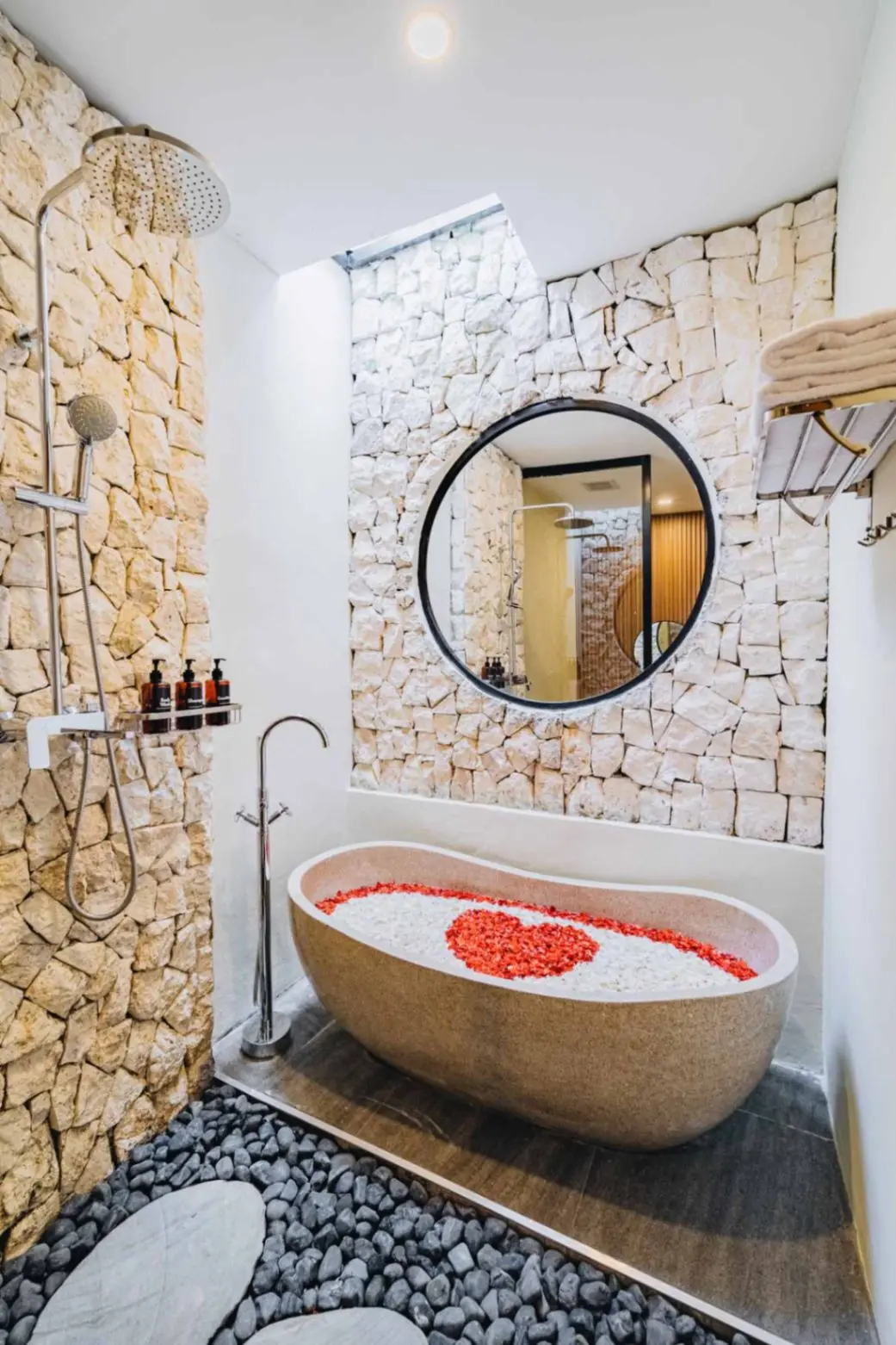 2 Bedroom Brand New Modern Villa in Nusa Dua — image 3