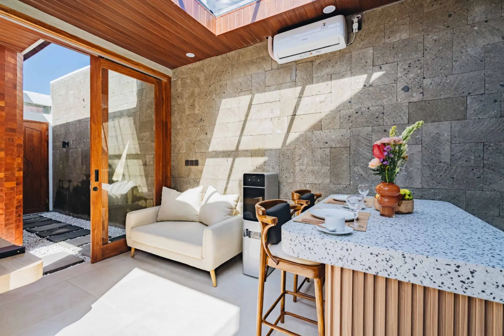 2 Bedroom Brand New Modern Villa in Nusa Dua — image 4