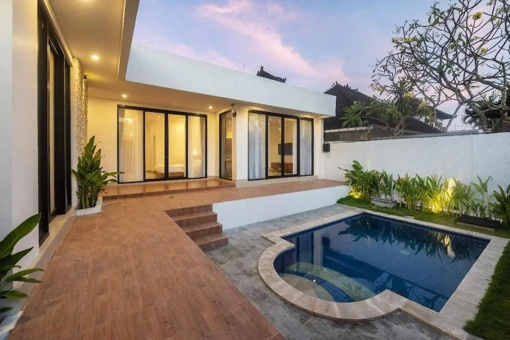New Modern Villa Litan 3 Bedroom Central Seminyak