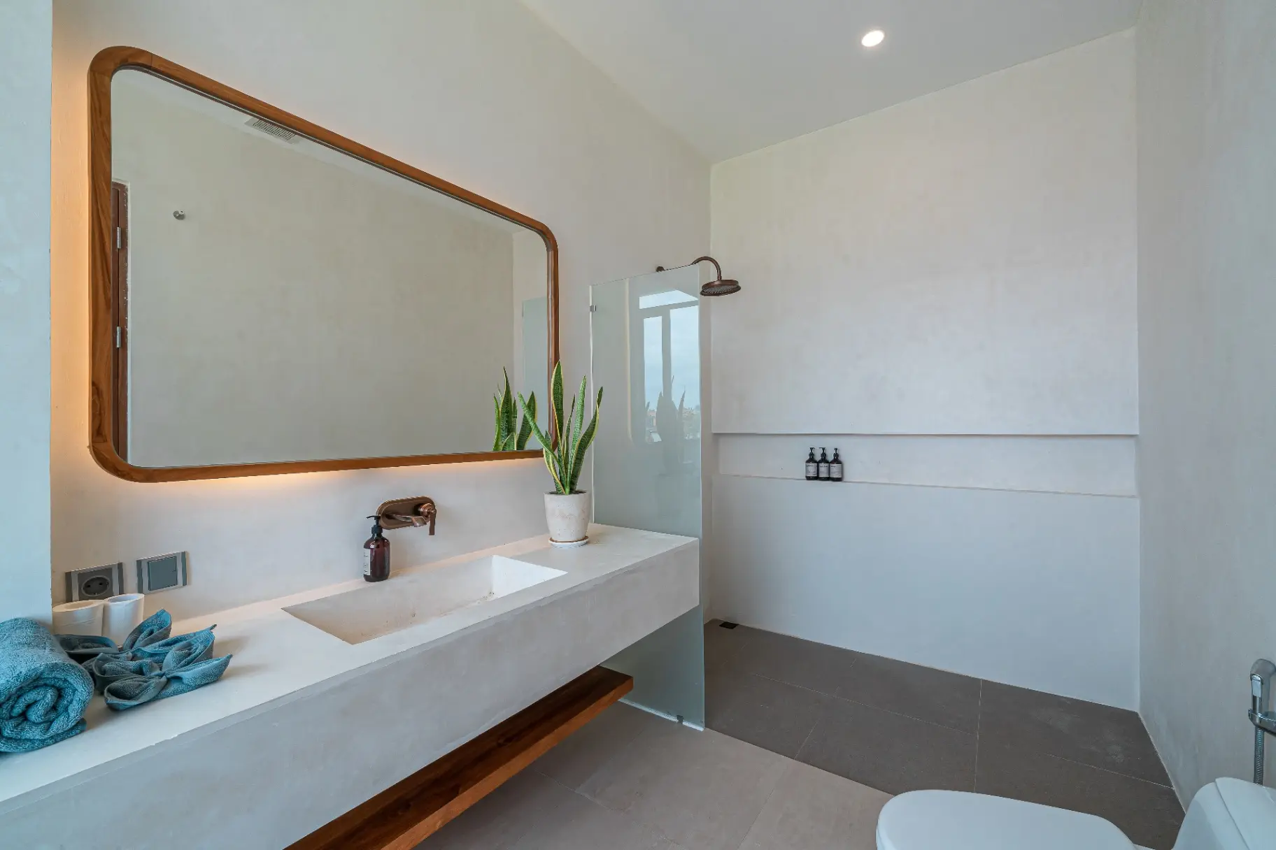 Villa Astar - Brand New 3 Bedroom Modern Villa in a calm location of Canggu — image 2