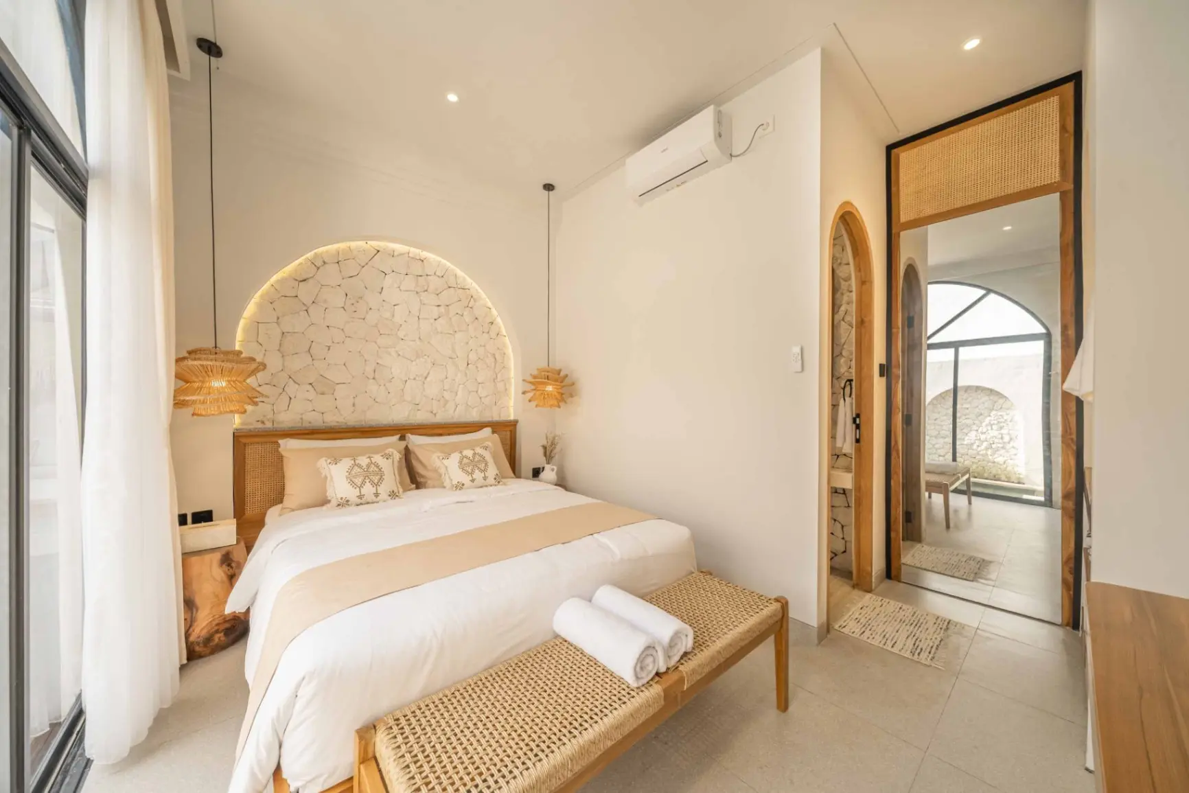 Brand New Villa D'Amelia Jimbaran 2 Bedroom — image 1