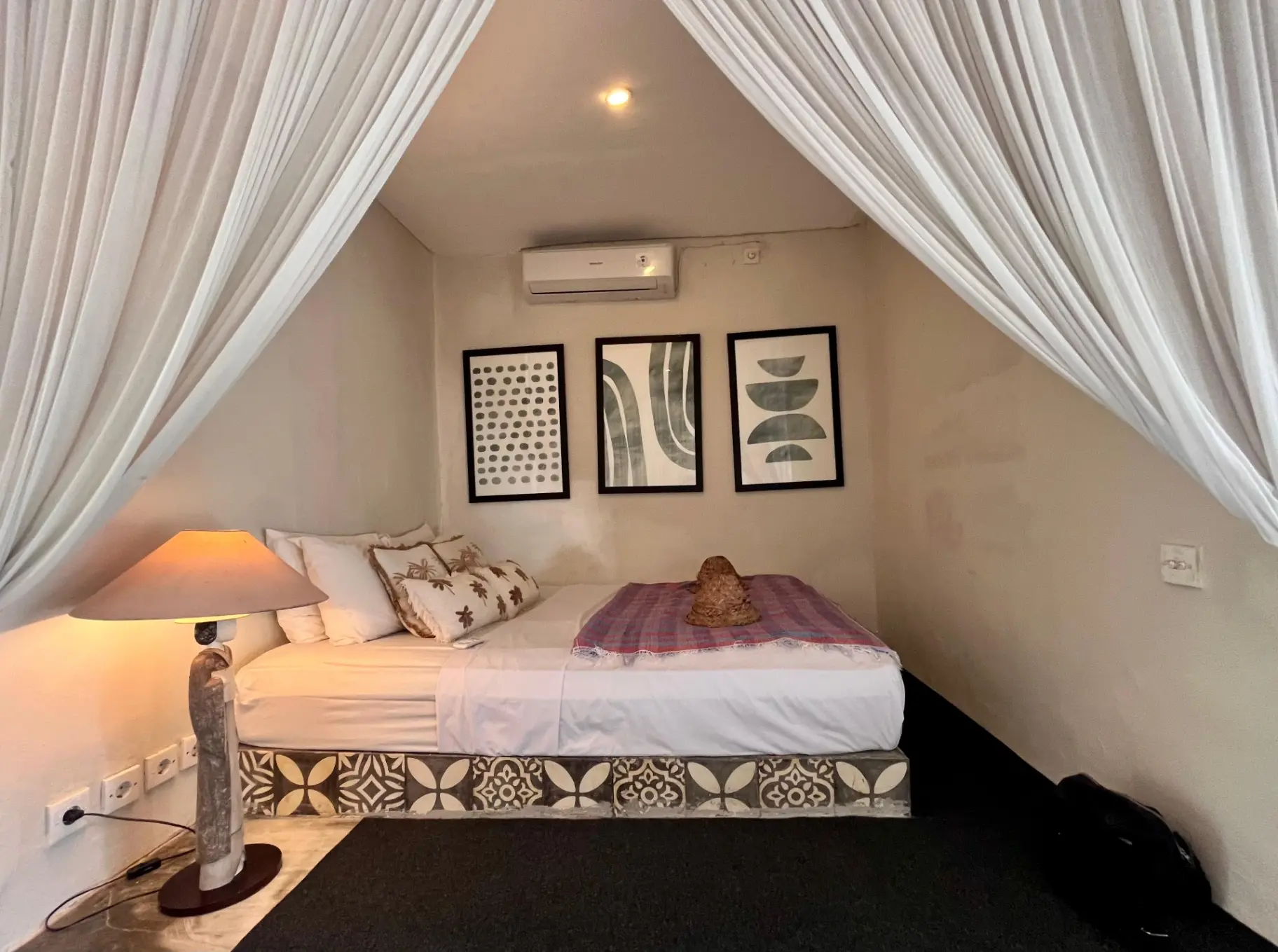 1BR Pool Villa Umalas1 between Canggu & Seminyak HUGE DISCOUNT BUILDING NEXTDOOR — image 1