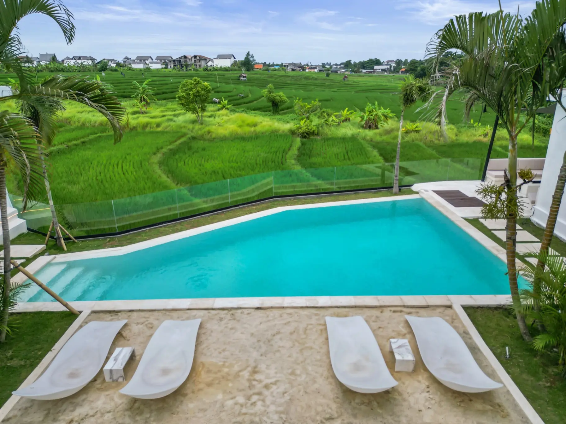Pererenan 5-bedroom — image 1