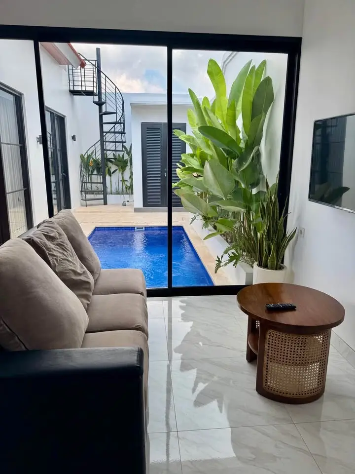 Modern 2 Bedrooms Villa in Babakan Canggu — image 1