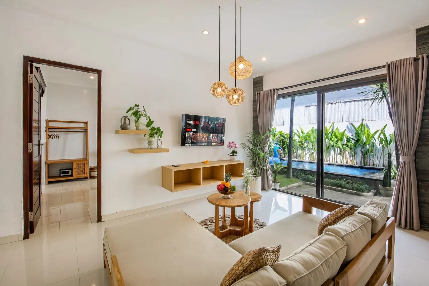 Modern 3 Bedrooms Villa in Seminyak — image 1