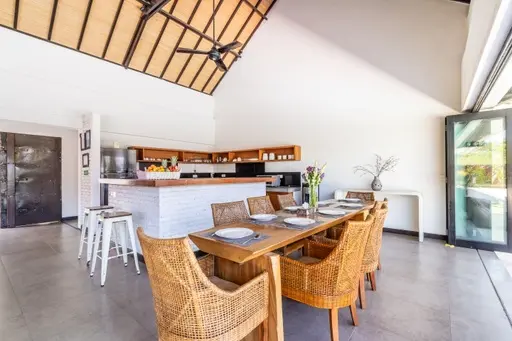 Unggasan 4-bedroom — image 3