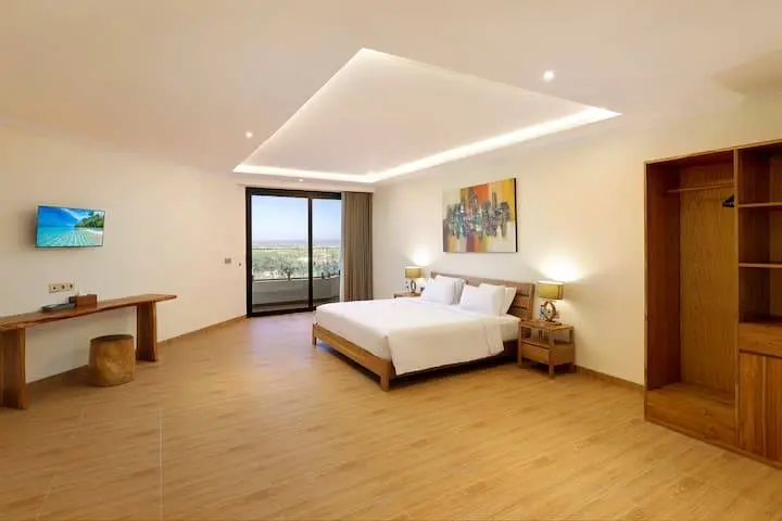 Uluwatu 5-bedroom — image 1