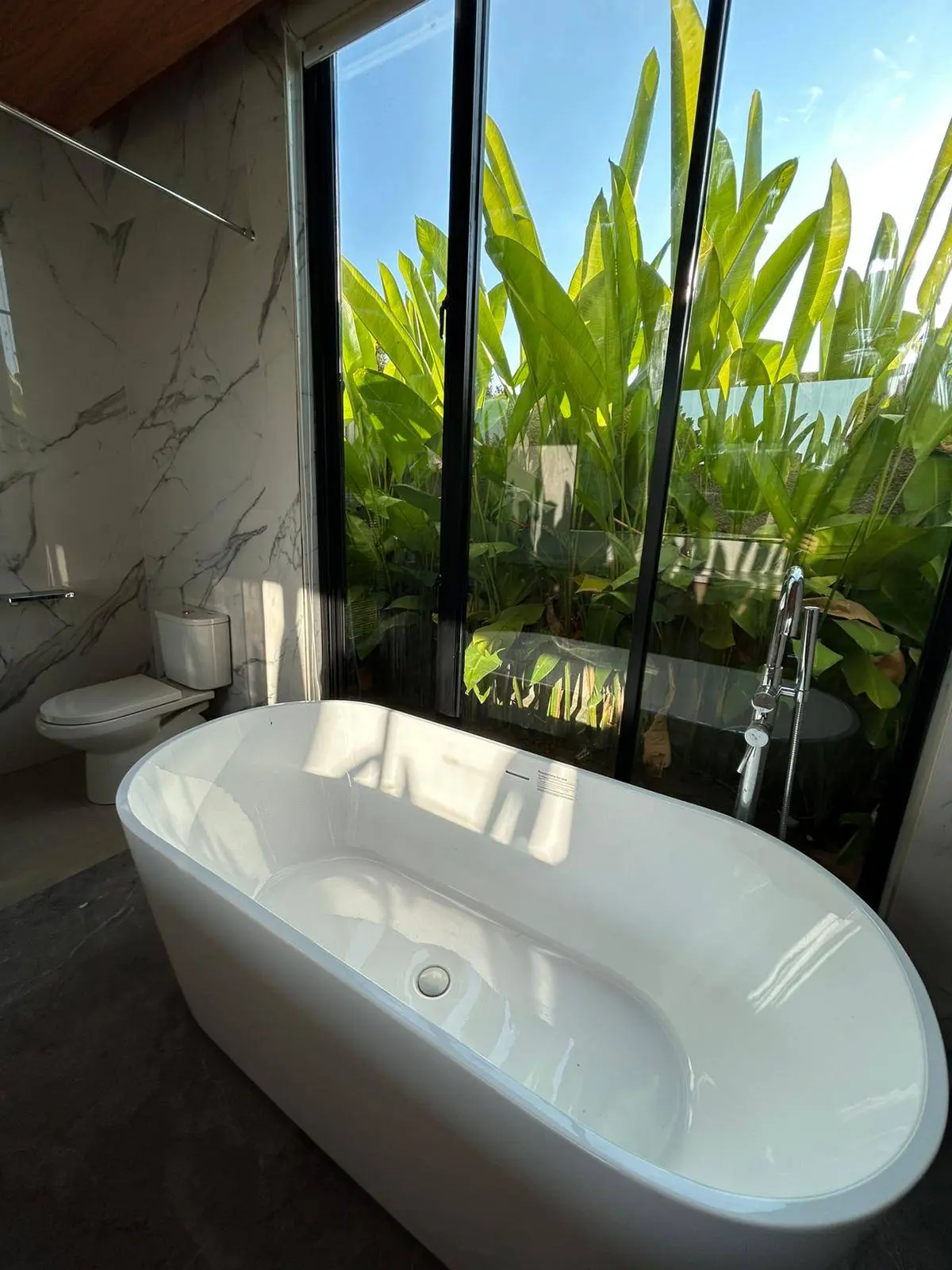 Pecatu- uluwatu 5 bedroom — image 1