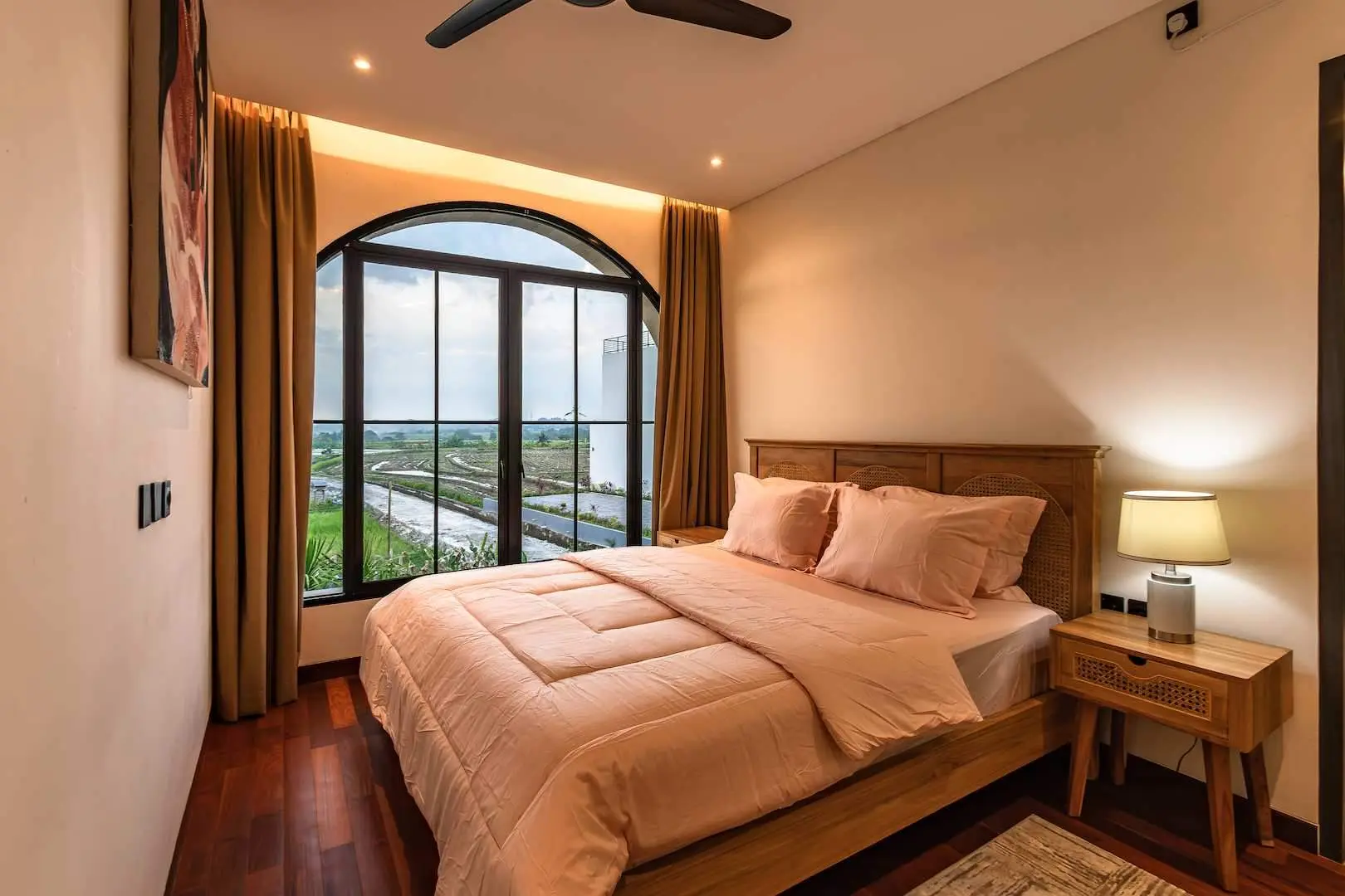 Munggu - Elegant Stylish 2BR Villa — image 2