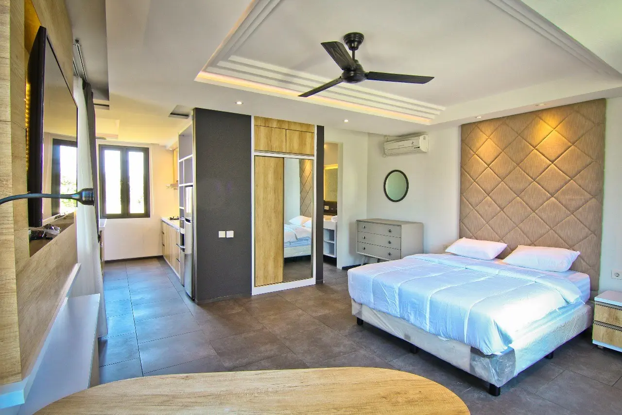 SEA BREEZE APARTMENTS - UNIT 4 (1BR) — image 4