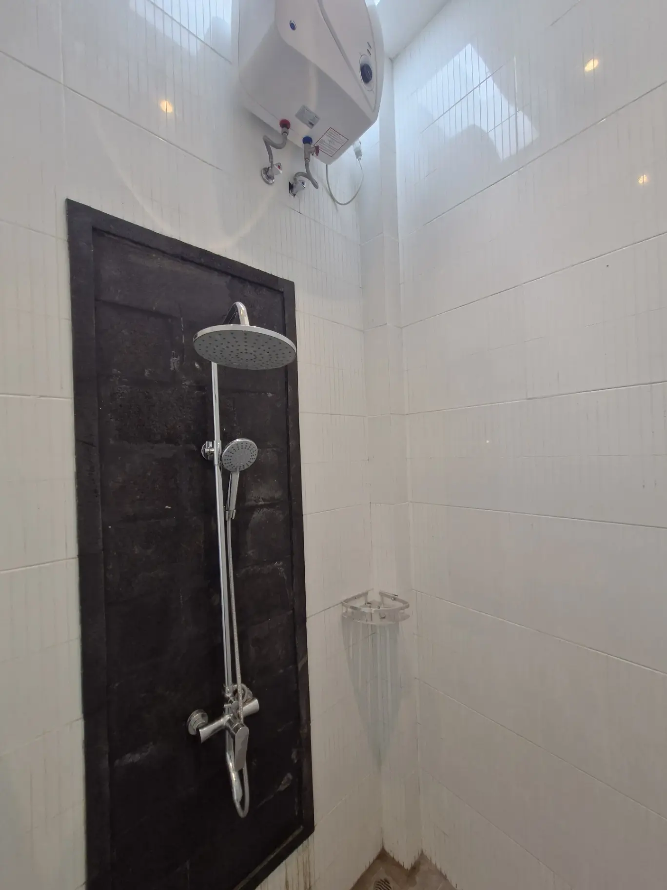 Villa di pantai lima for rent — image 3