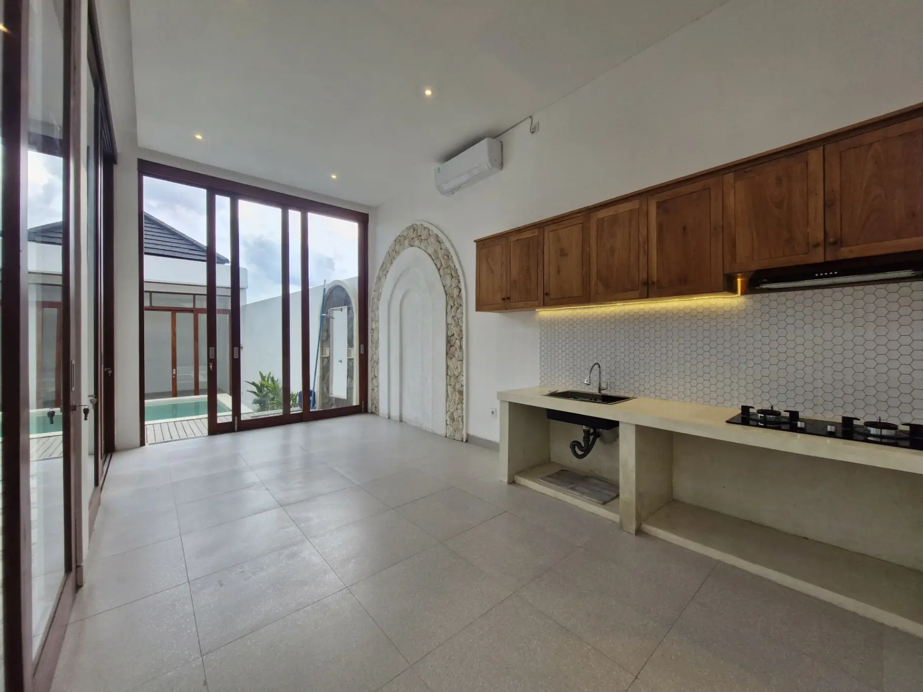 Villa di pantai lima for rent — image 4