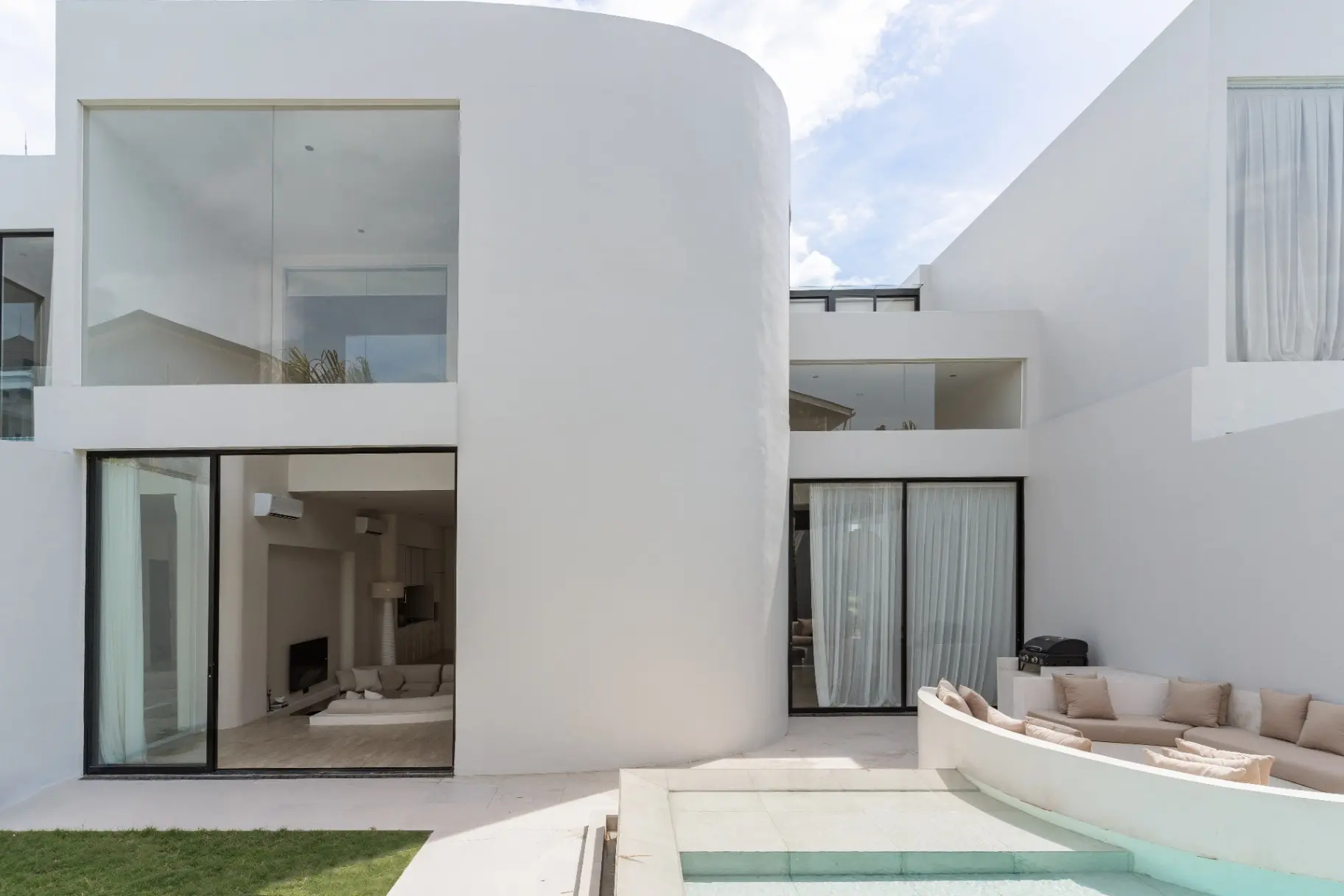 2 BR - REFINED MINIMALIS IN UMALAS