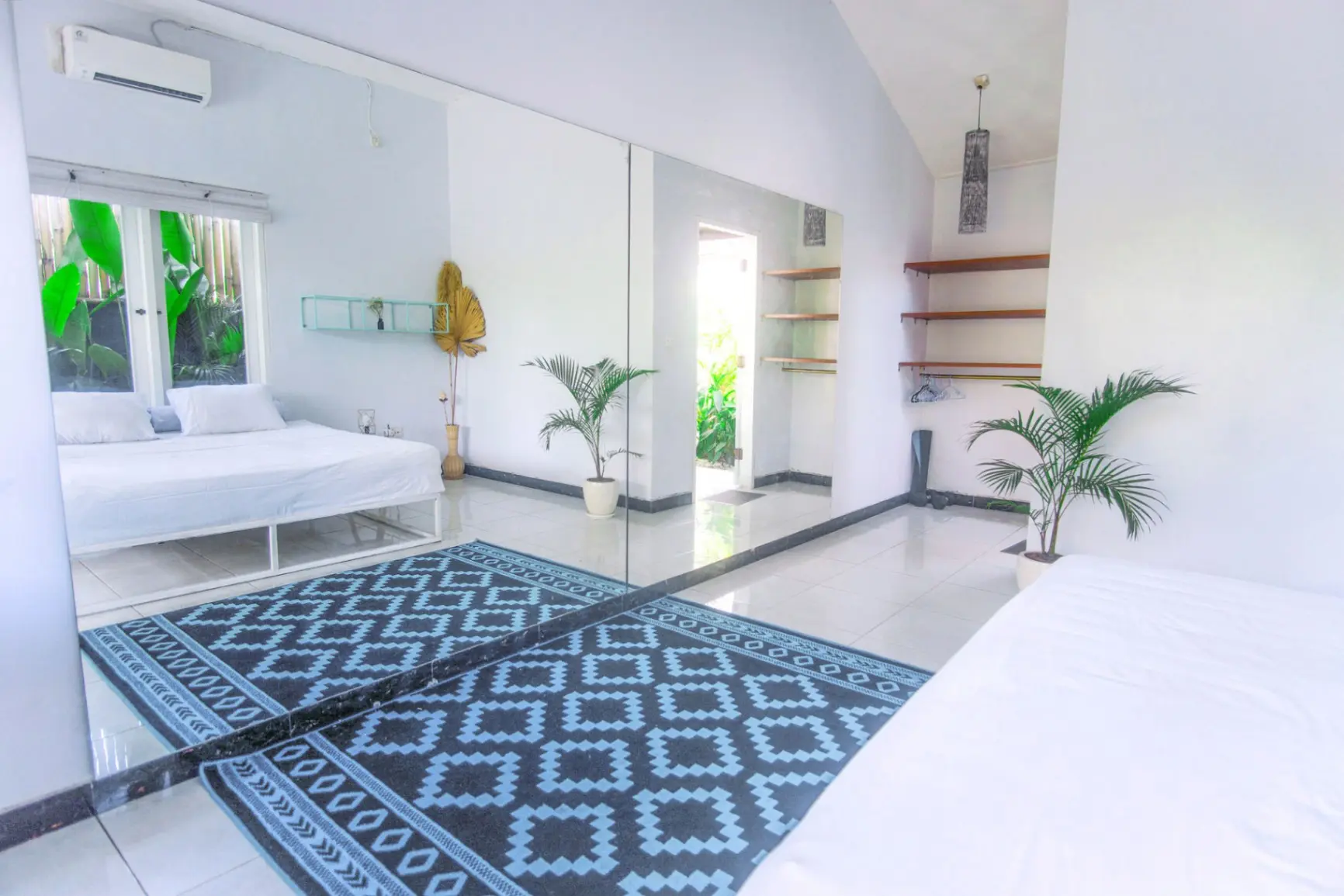 COZY 2 BEDROOM VILLA IN UMALAS FOR YEARLY RENTAL — image 4
