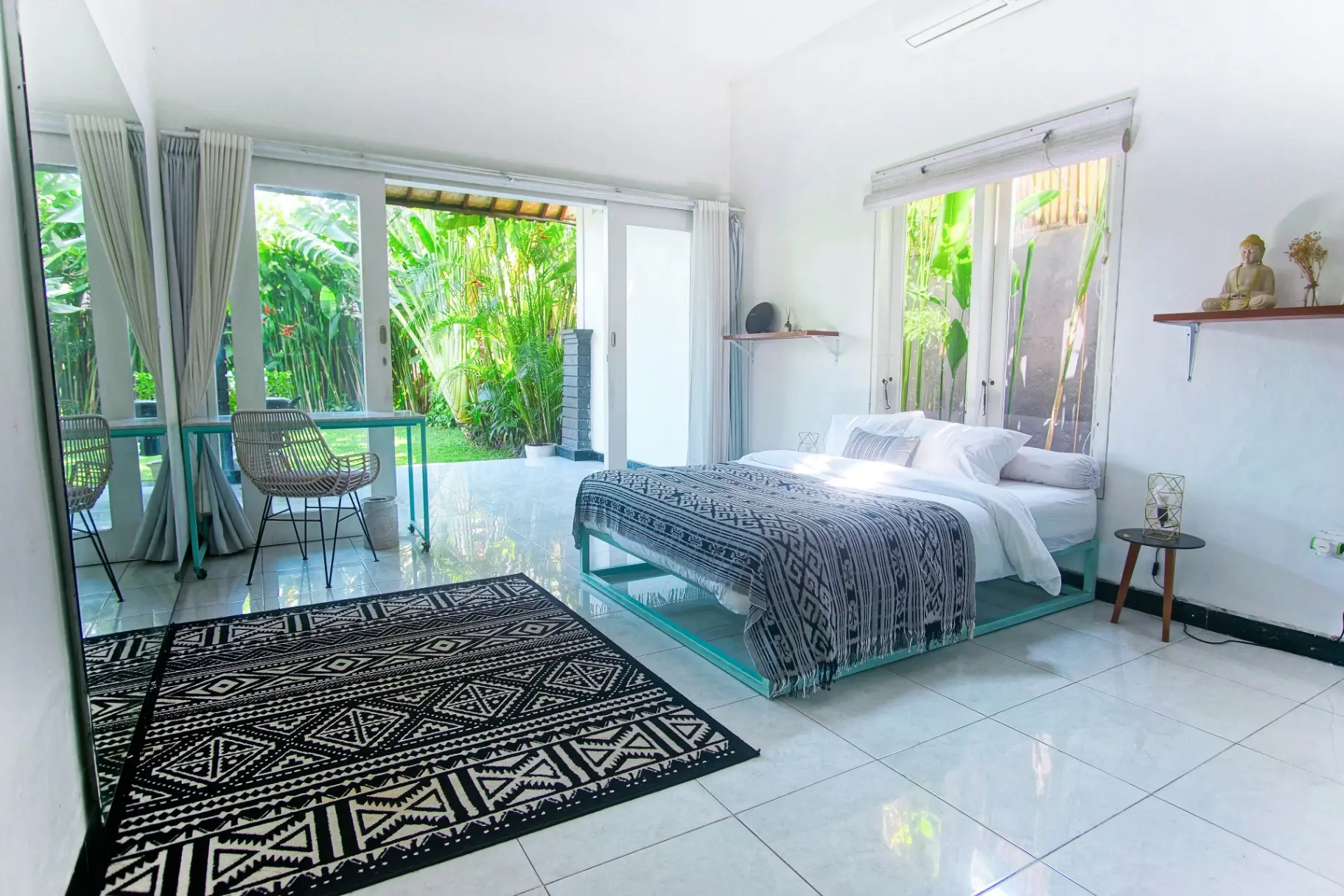 COZY 2 BEDROOM VILLA IN UMALAS FOR YEARLY RENTAL — image 2