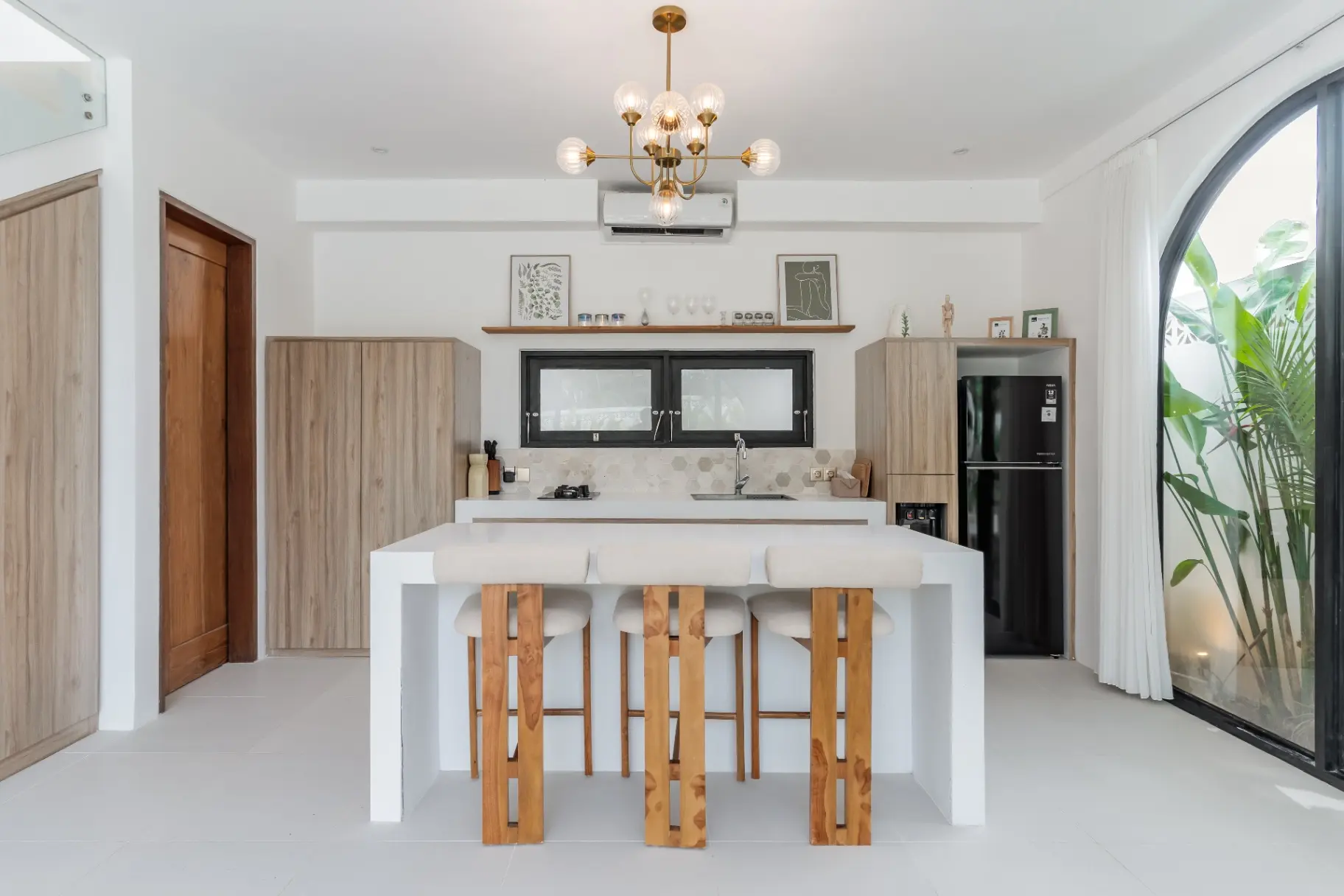 Villa Seasalt - Spacious 1 Bedroom with Pool & Roof top — image 4