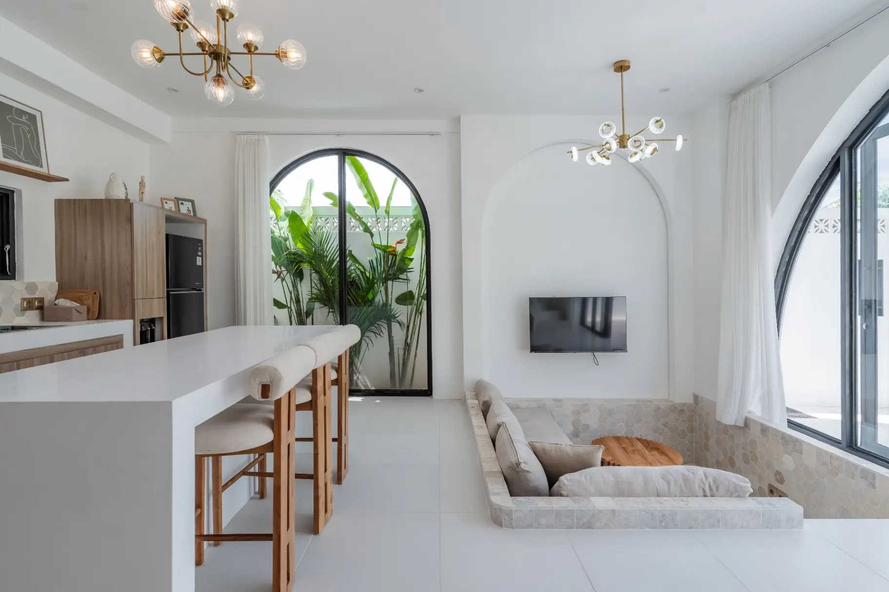 Villa Seasalt - Spacious 1 Bedroom with Pool & Roof top — image 1