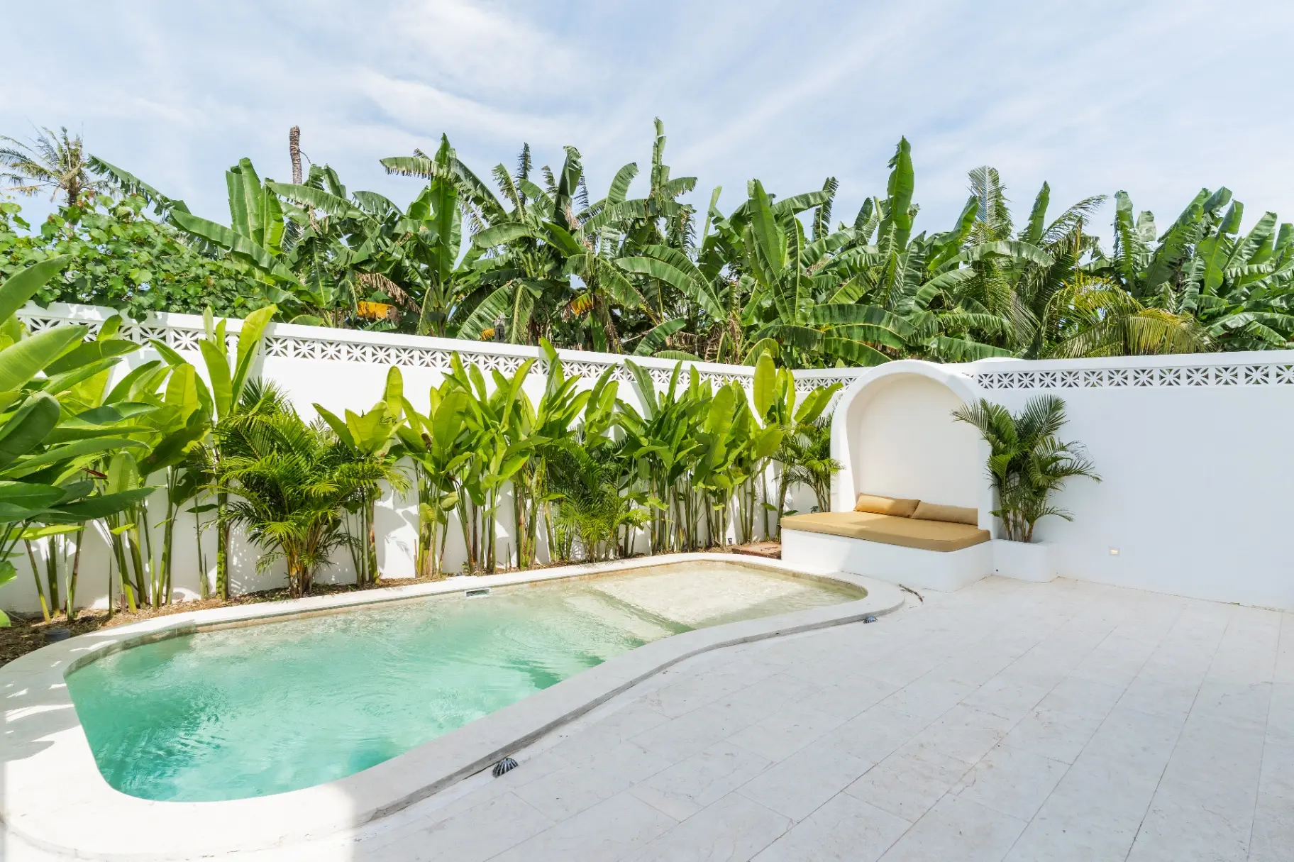 Villa Seasalt - Spacious 1 Bedroom with Pool & Roof top