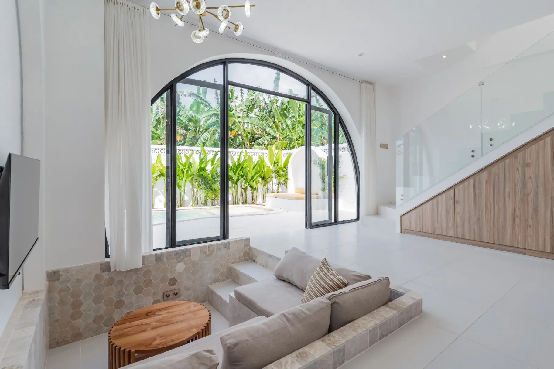 Villa Seasalt - Spacious 1 Bedroom with Pool & Roof top — image 2