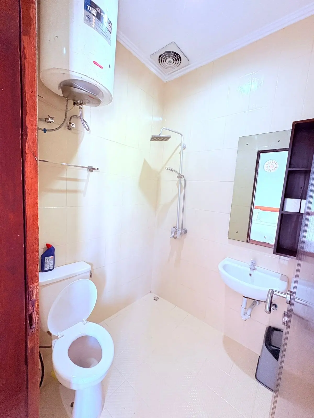 2BR VILLA KEROBOKAN — image 4